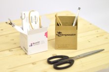 Boîtes impression offset sur papier et finitions au choix + encollage manuel. Forme en stock