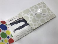 Boîte étui contenant des cartes format US impression + vernis sélectif extérieur + découpe. Forme en stock.