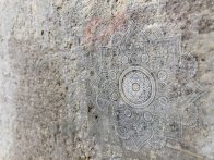 Sticker transparent en PET avec encre blanche.