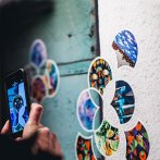 Sticker avec découpe à la forme par les Francs Colleurs :)