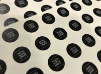 Sticker Express vinyle forme ronde avec découpe à mi-chair sur support siliconé